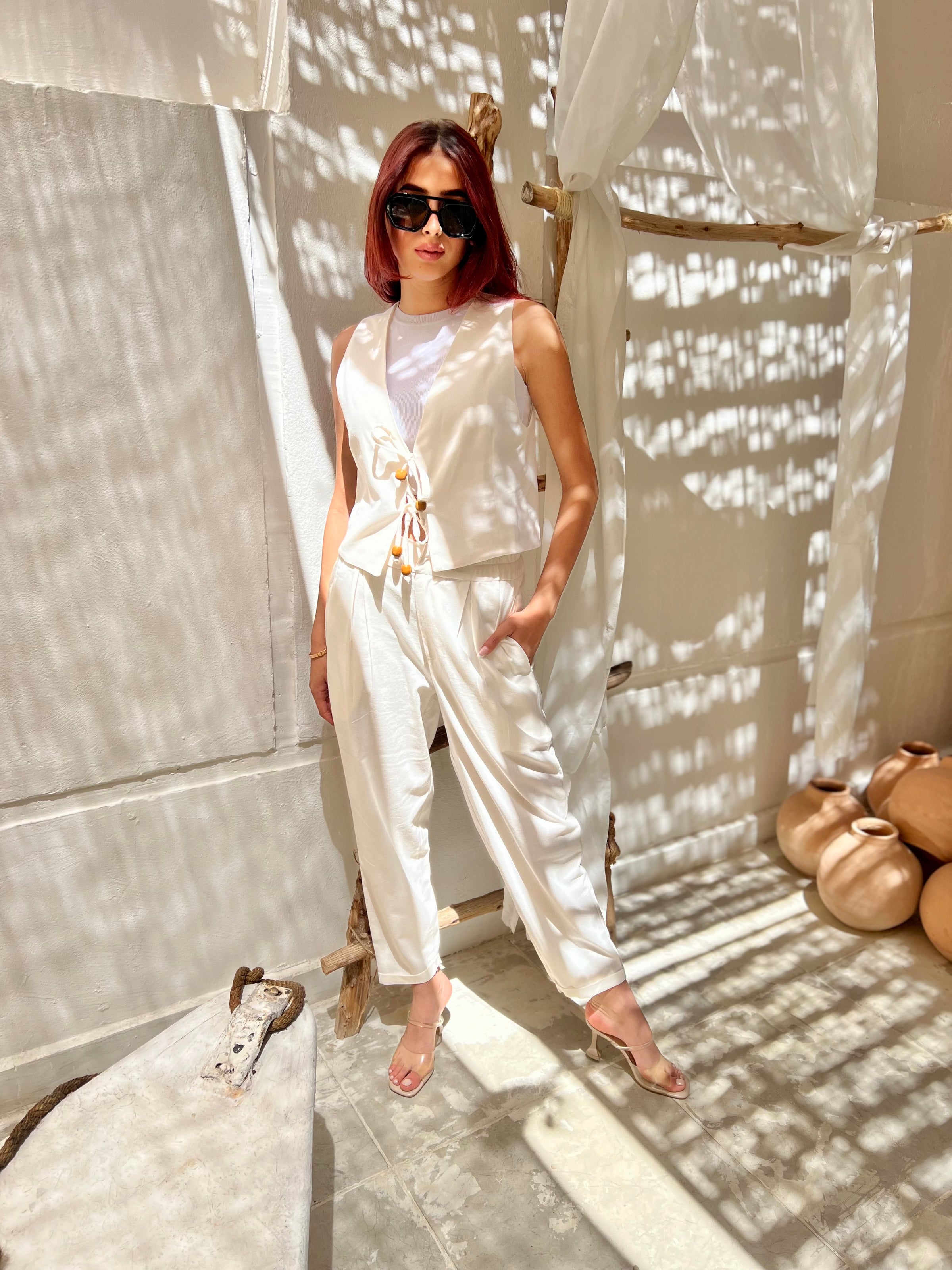 Aura White Linen Set