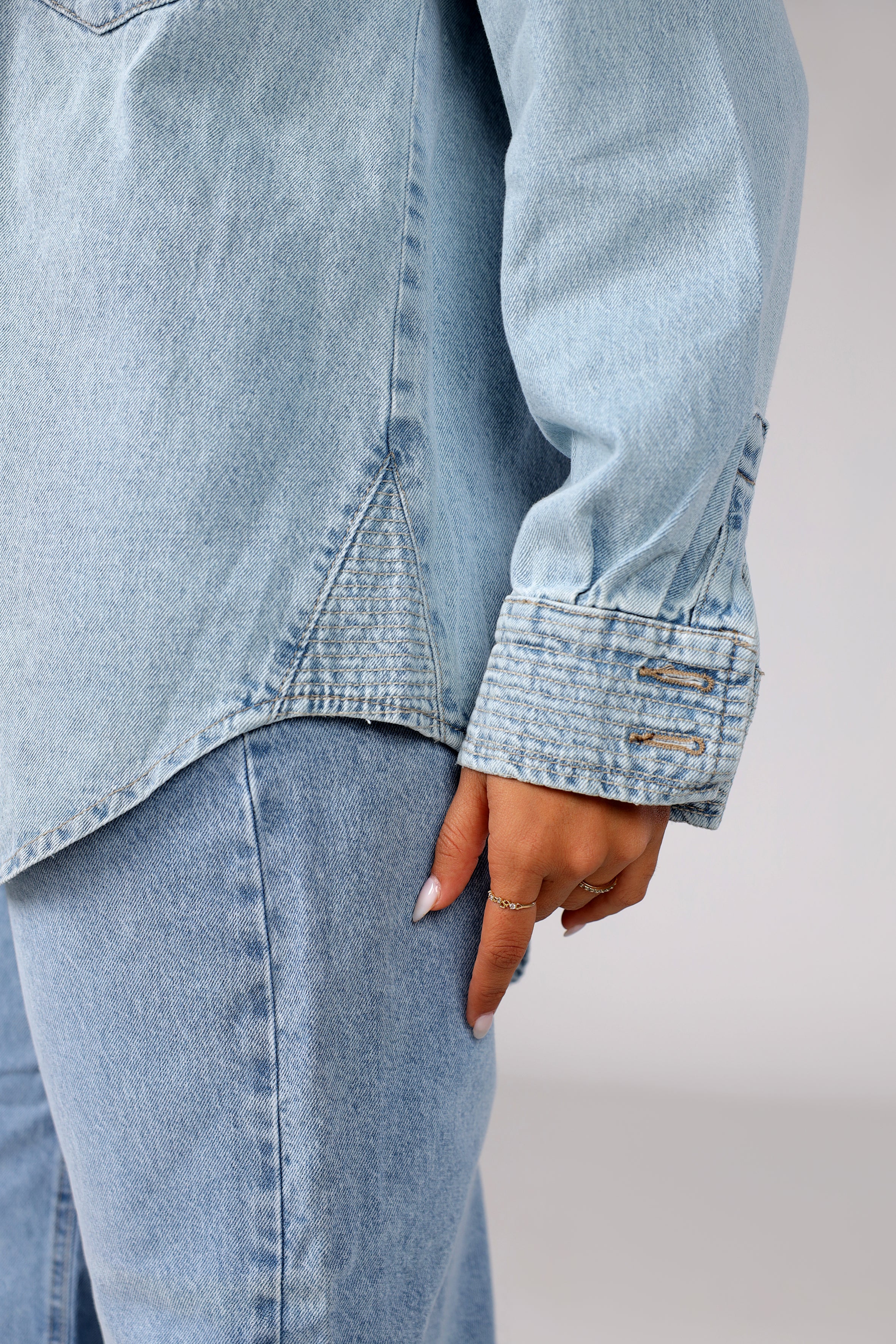 The Signature Denim Shirt - Light Wash
